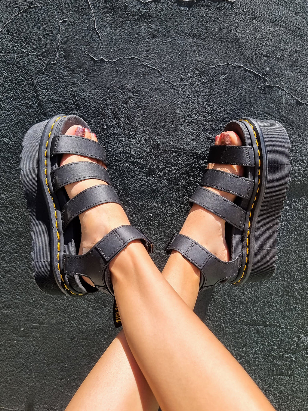 DR. MARTENS BLAIRE QUAD BLACK HYDRO