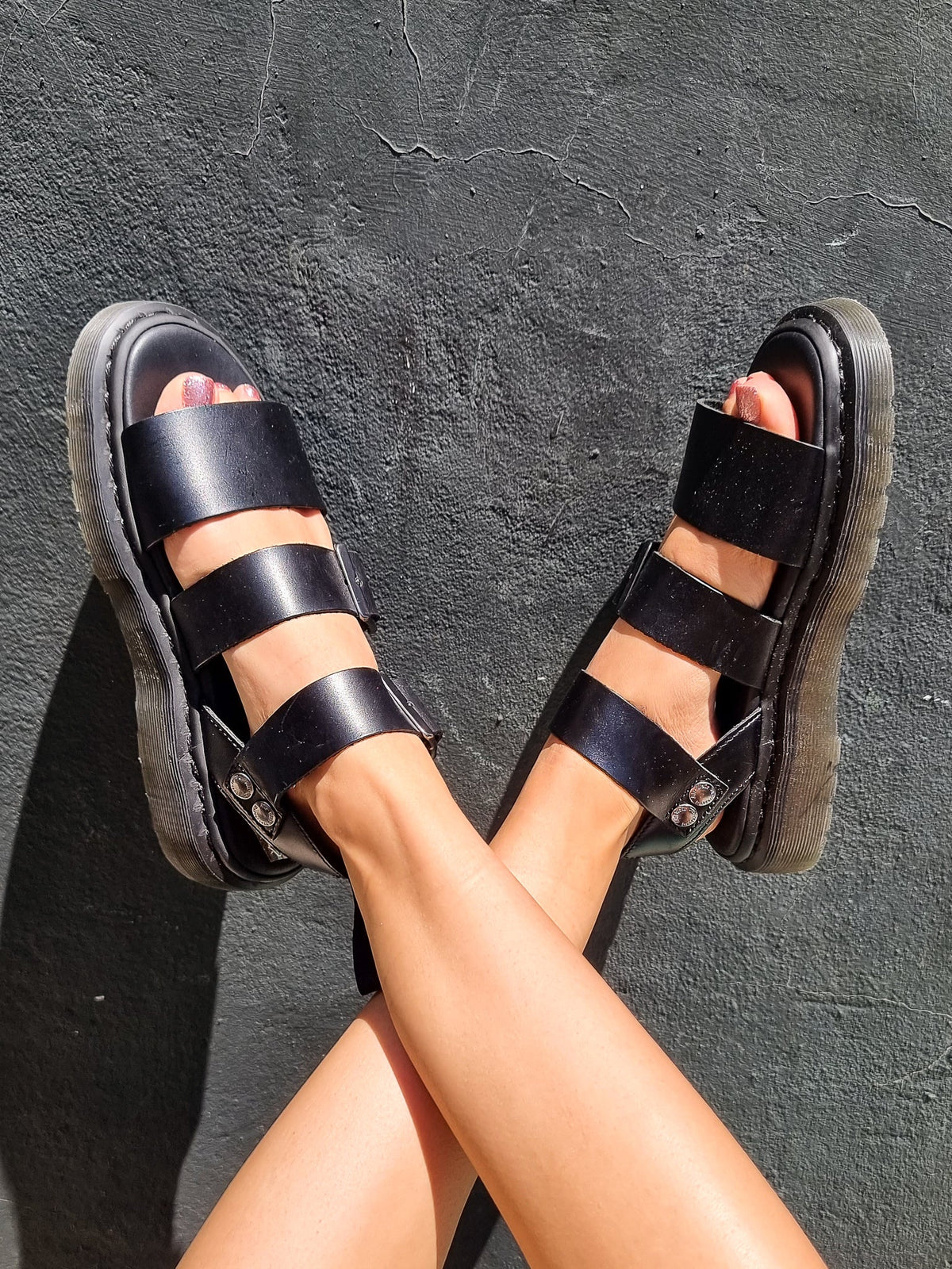 DR. MARTENS GRYPHON BLACK BRANDO