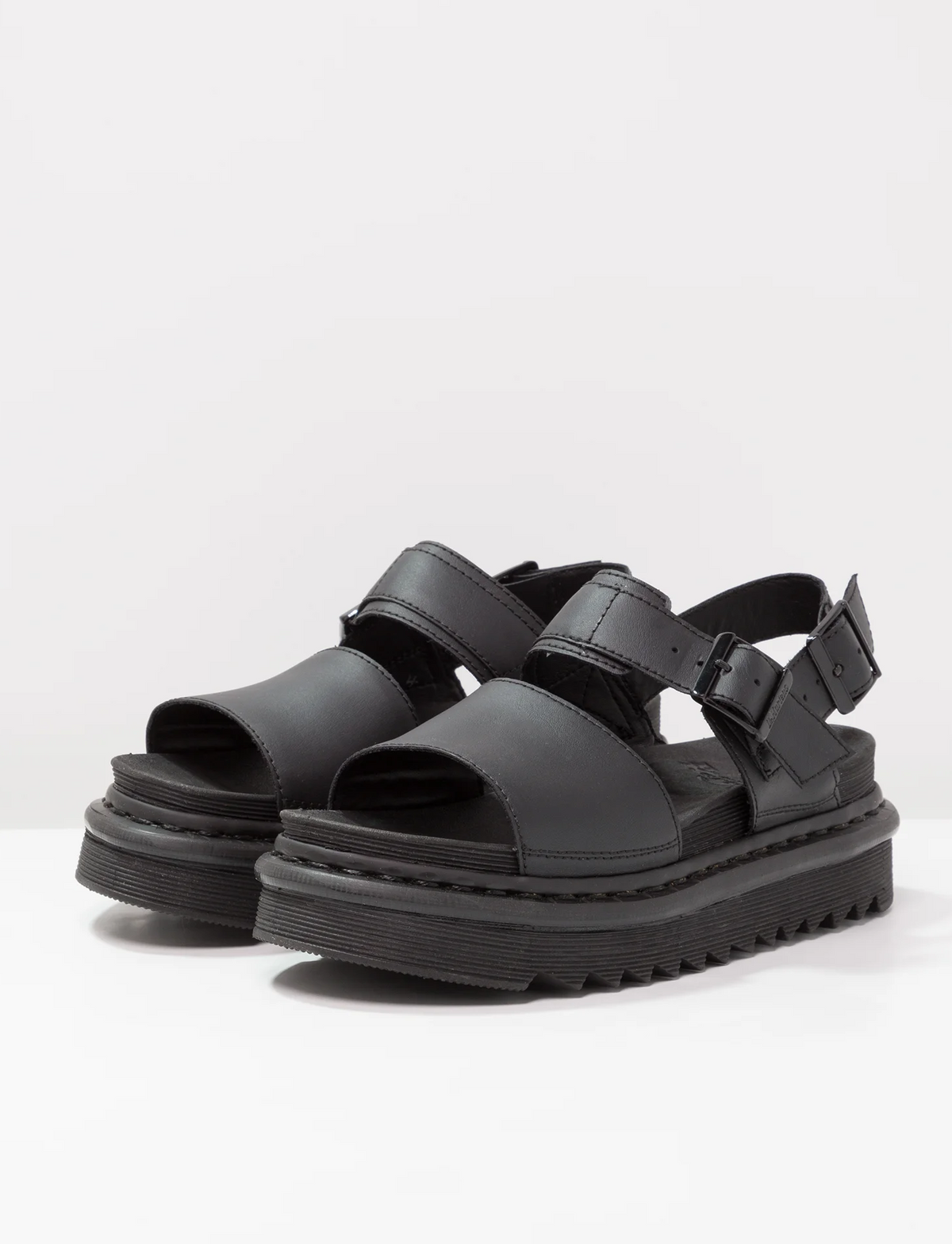 DR. MARTENS VOSS BLACK MONO