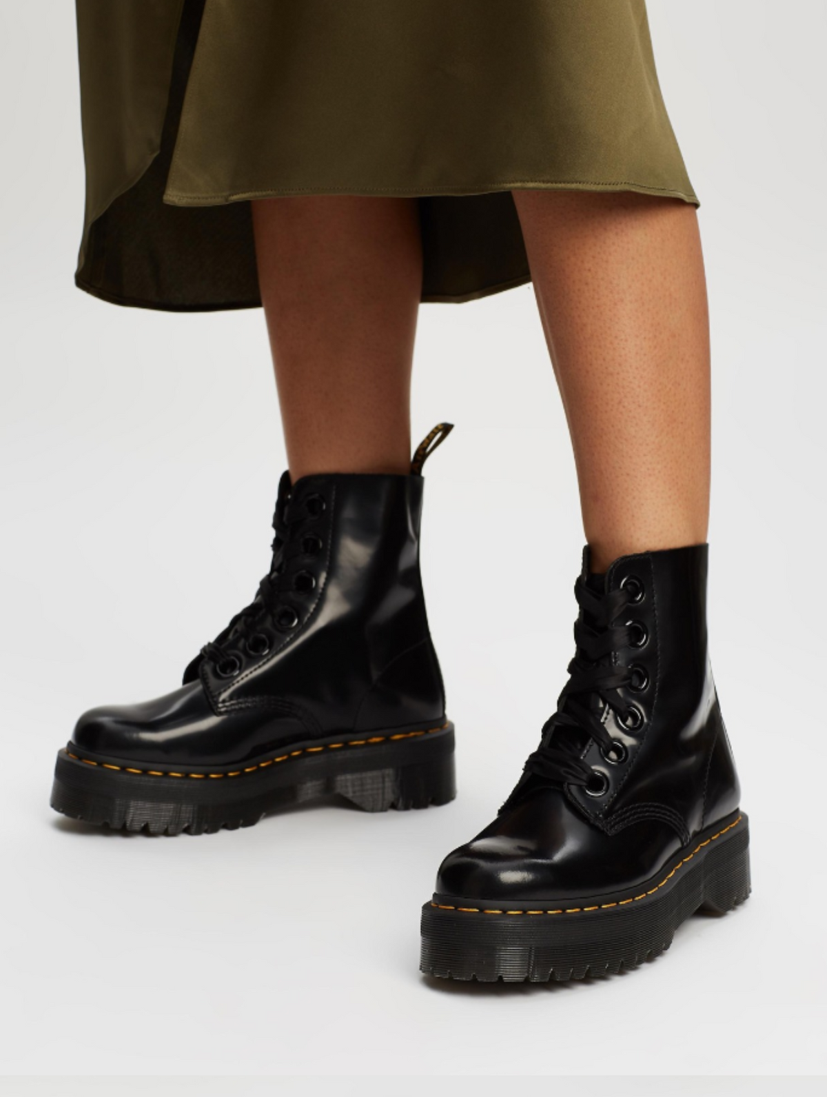 DR. MARTENS MOLLY BLACK BUTTERO