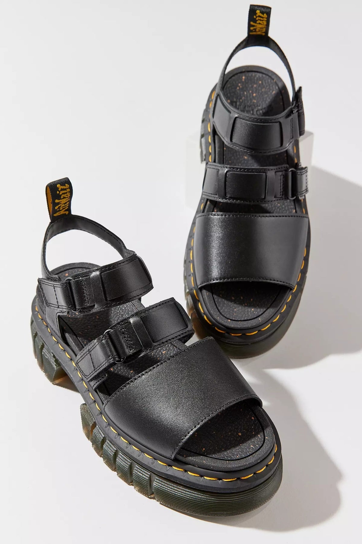DR. MARTENS RICKI 3 STRAP PLATFORM SANDALS